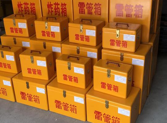 吉安玻璃钢雷管箱的使用寿命一般是多少？